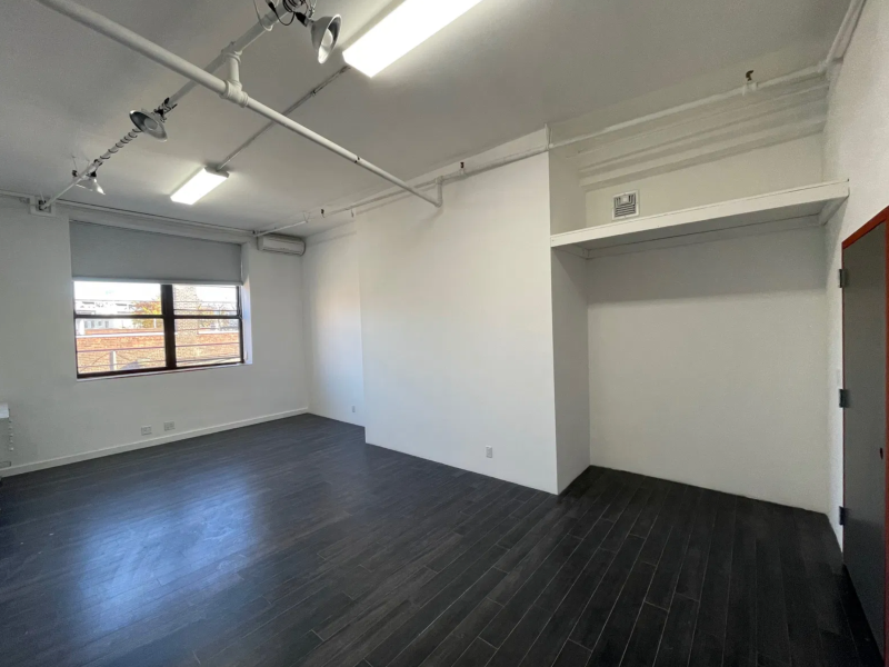 Amazing 370 SF artist studio/creative office space for rent in Long Island City