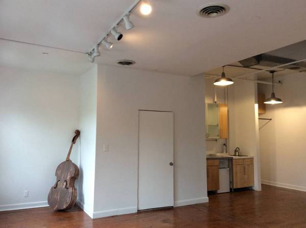 650ft2 - Private ,Long Island City, Court Square Loft Office private bathroom and kitchen (Long Island City) Work only