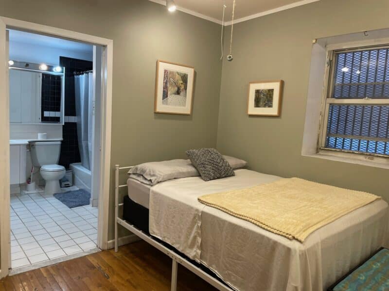 Visiting Artists Lodging / Private bedroom and bathroom with shared kitchen