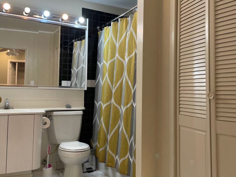 Visiting Artists Lodging / Private bedroom and bathroom with shared kitchen