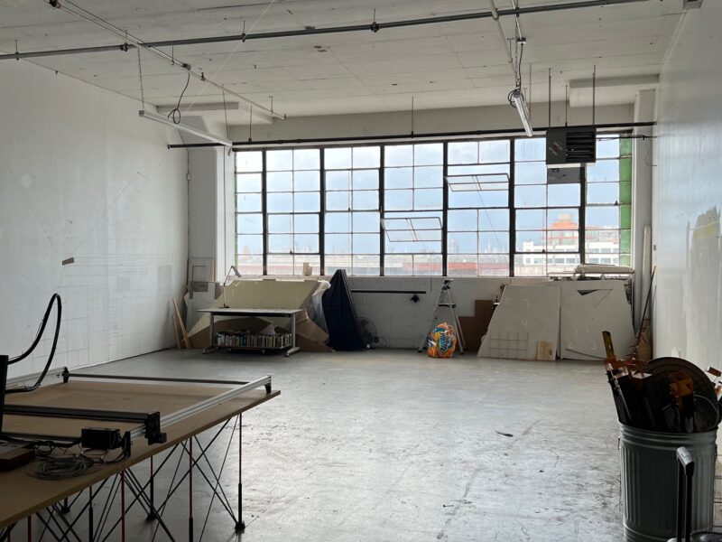 BUSHWICK WAREHOUSE STYLE SUPER LARGE STUDIO