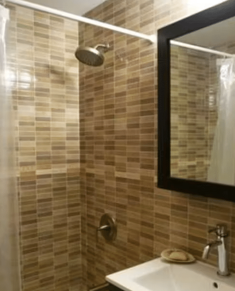 RIDGEWOOD Bright Beautiful New 1br Apt - close to L&M Train