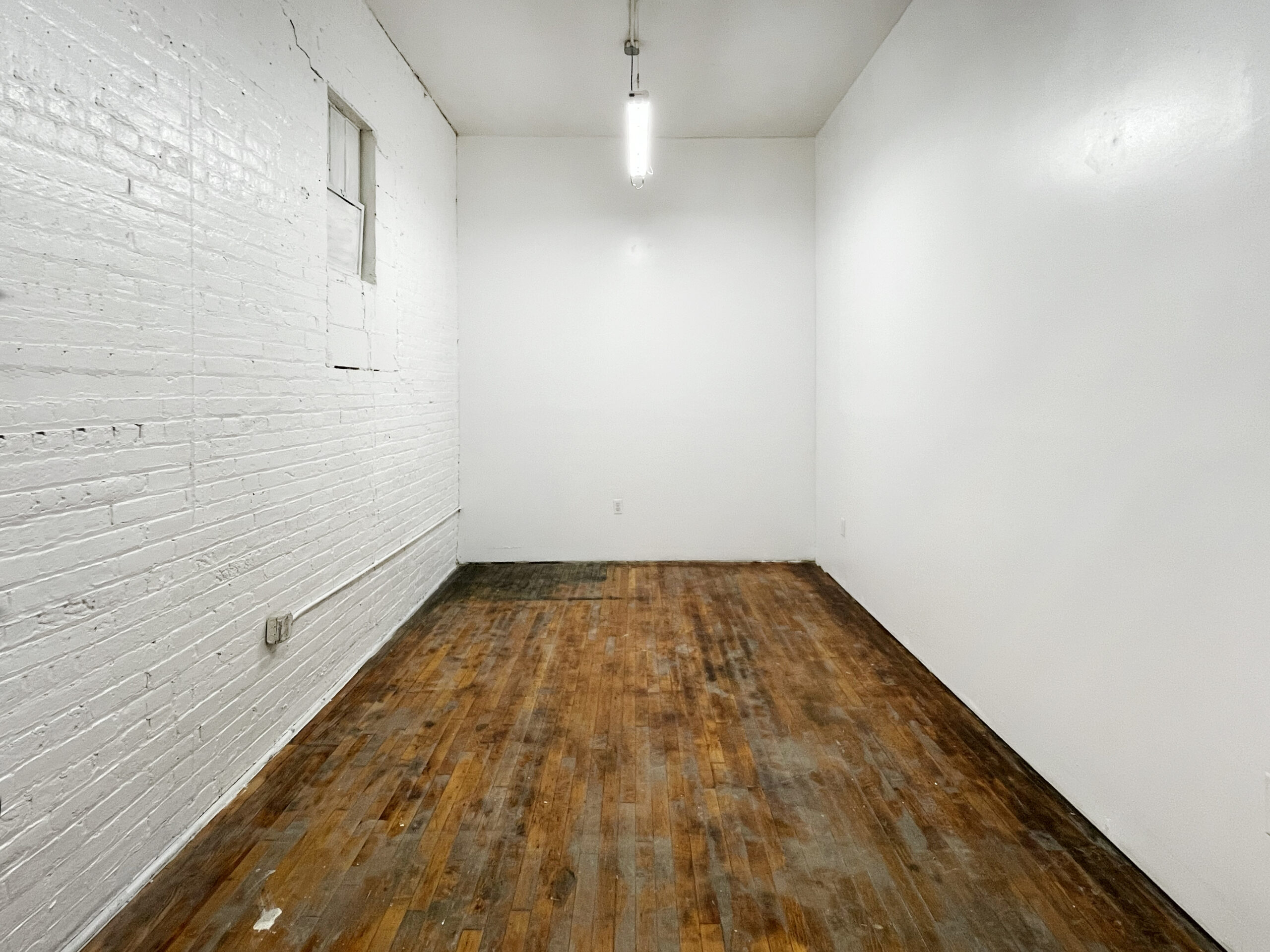 STUDIO 273: FEATURE WALL POLISHED FLOORBOARDS AFFORDABLE RIDGEWOOD L TRAIN