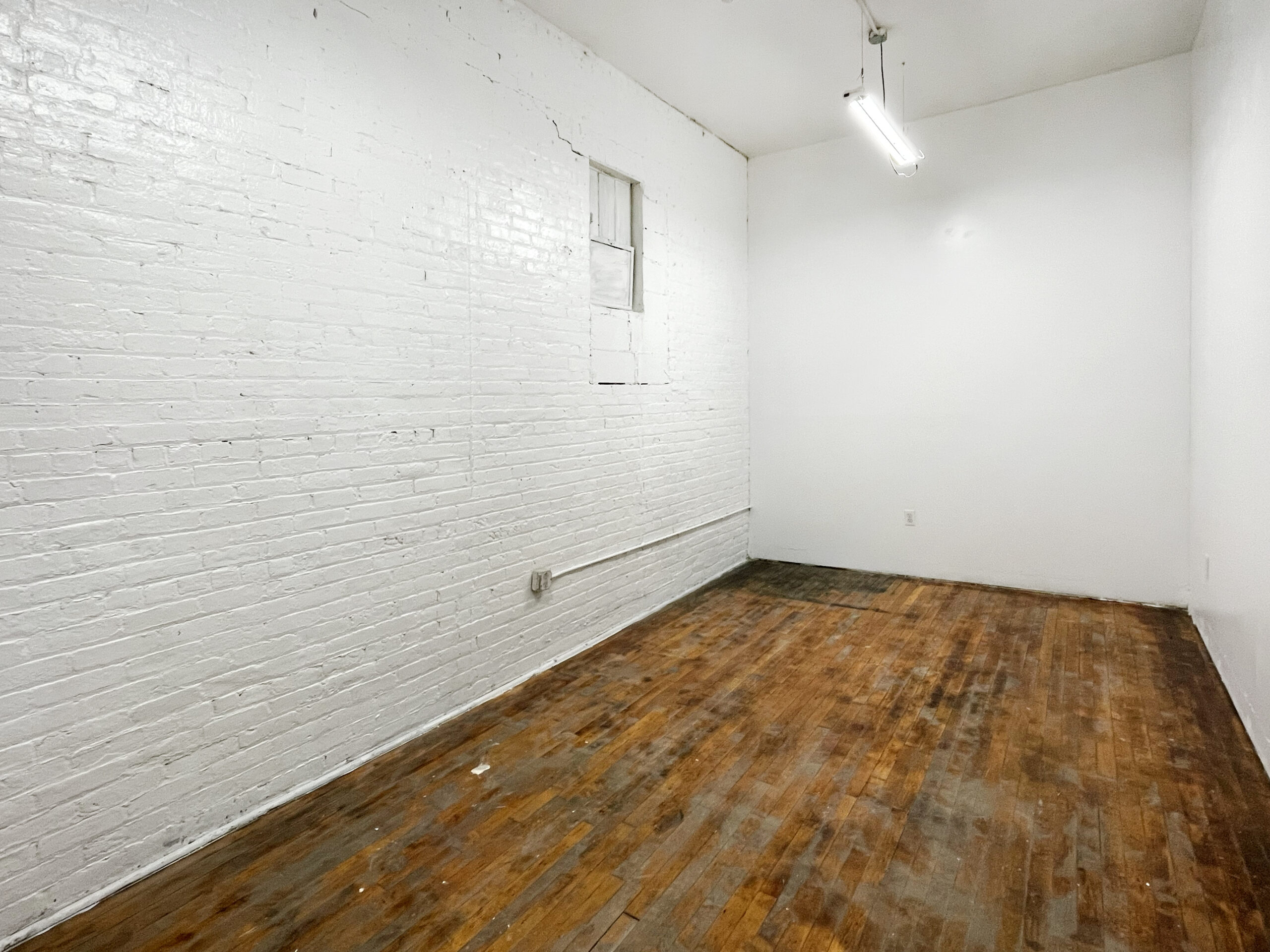 STUDIO 273: FEATURE WALL POLISHED FLOORBOARDS AFFORDABLE RIDGEWOOD L TRAIN