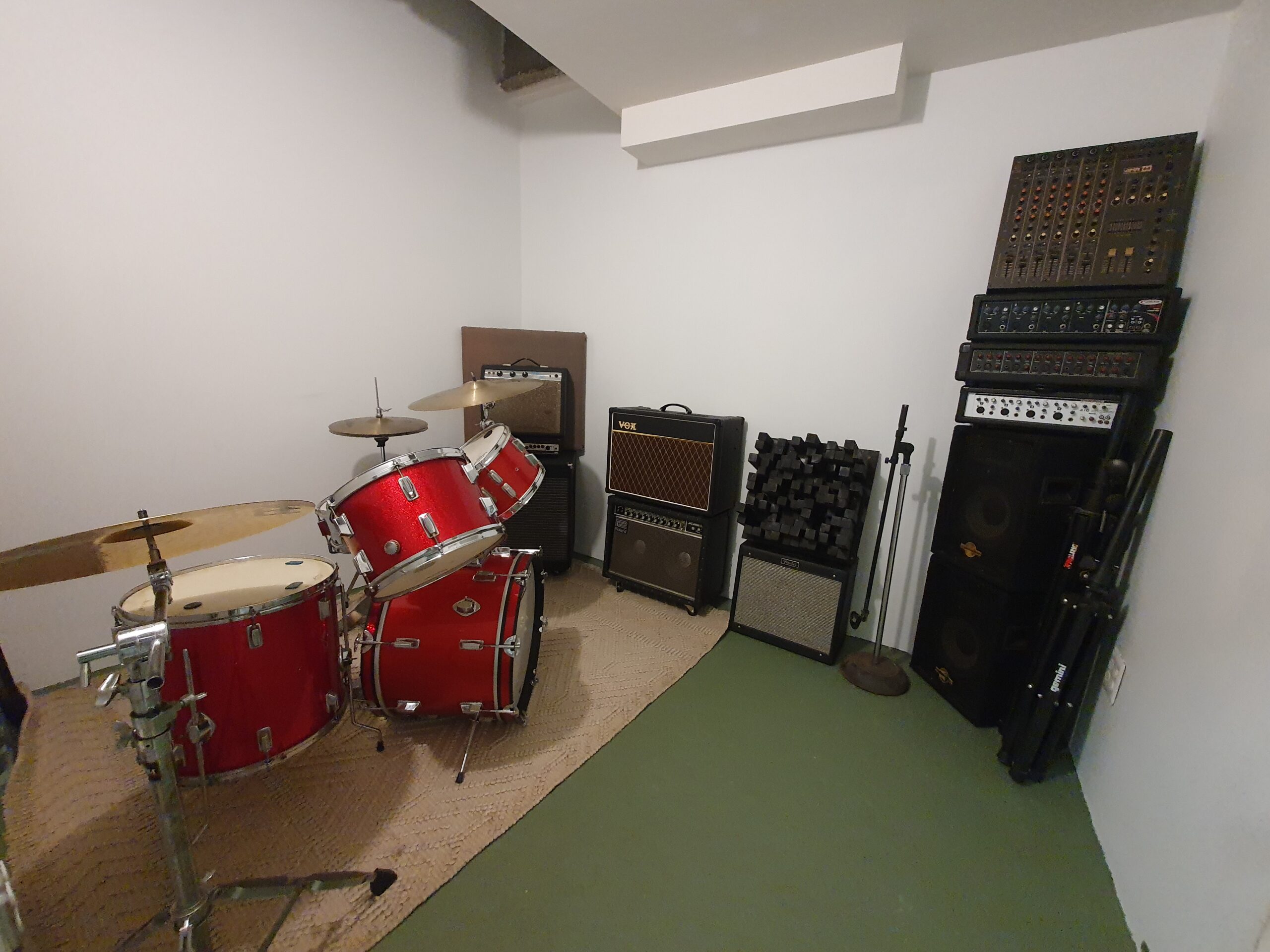 MUSIC STUDIO SPACE (shared) - Dekalb L - Rehearsal Space (Brooklyn - Dekalb L / Knick M trains)