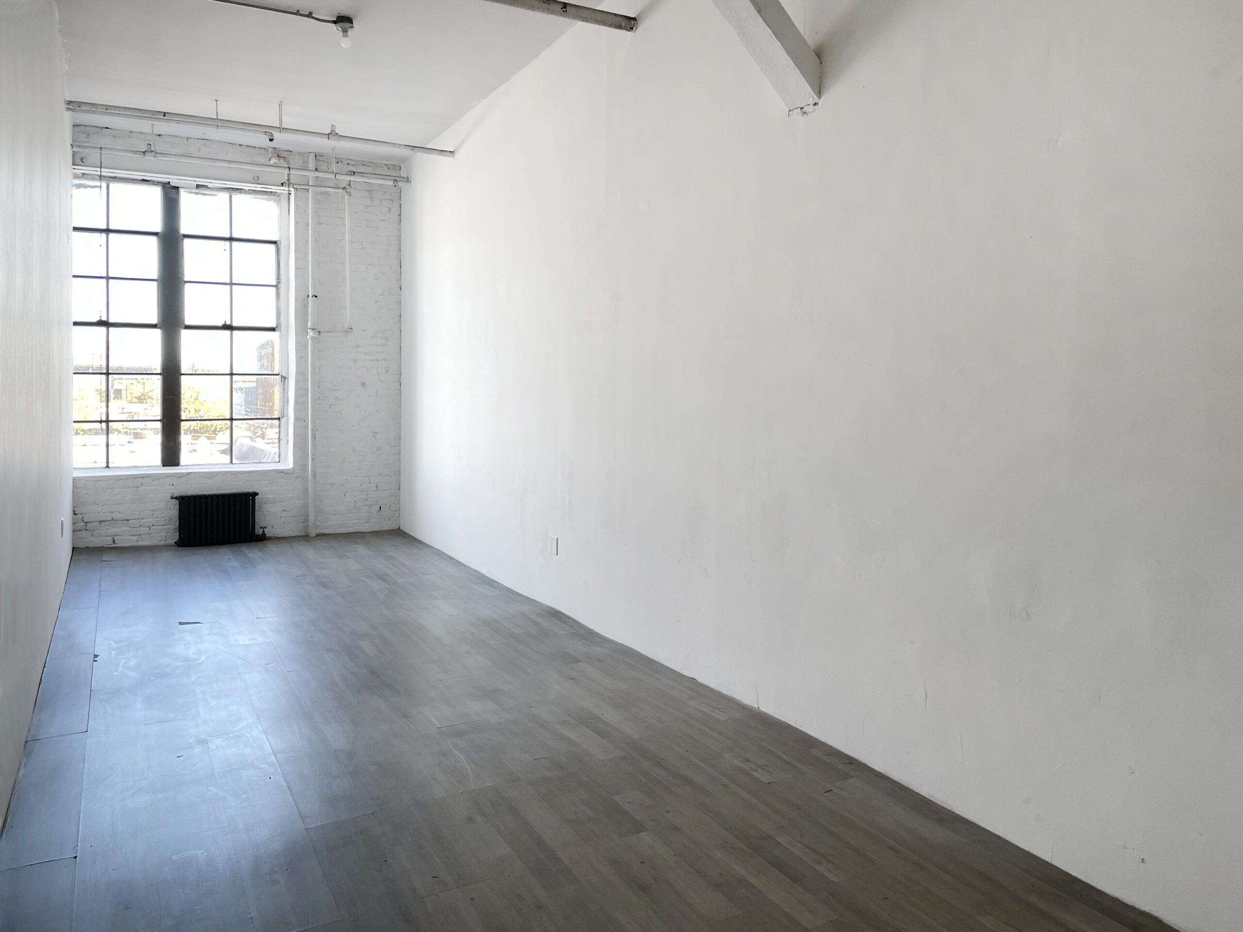 STUDIO 217: HUGE AND AFFORDABLE OLD SCHOOL BROOKLYN