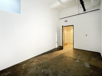 STUDIO 111: BUDGET FRIENDLY ARTIST STUDIO PROFESSIONAL SETTING L TRAIN