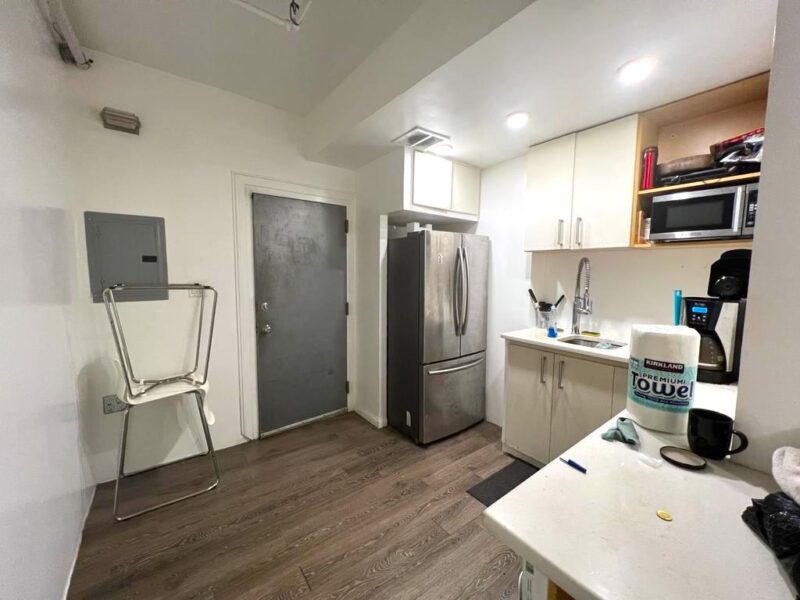 Music/art studio with shower and kitchen