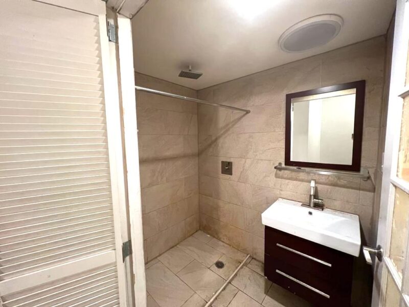 Music/art studio with shower and kitchen