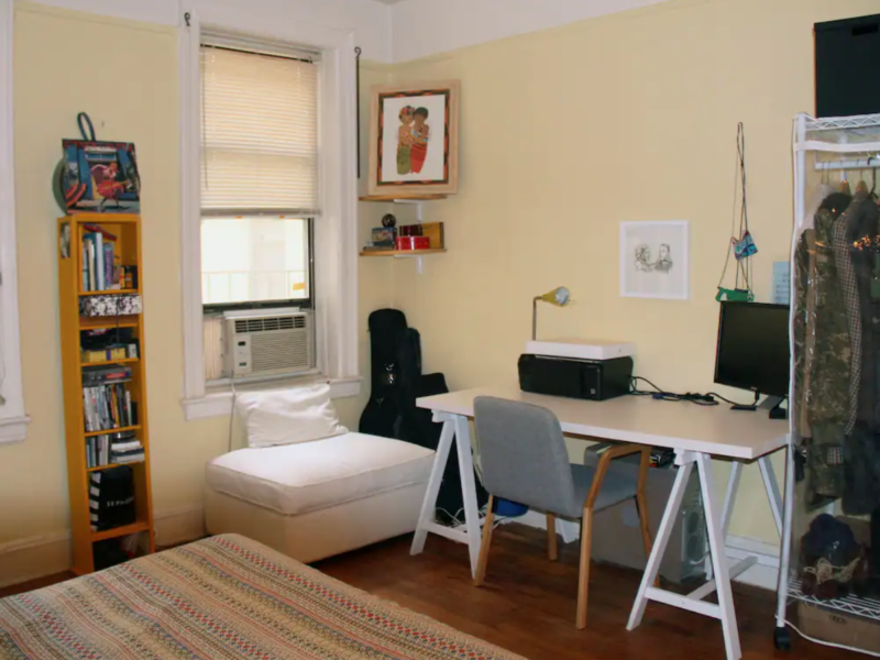BIG NICE ONE BERDROOM APARTMENT RIGHT BY THE PARK