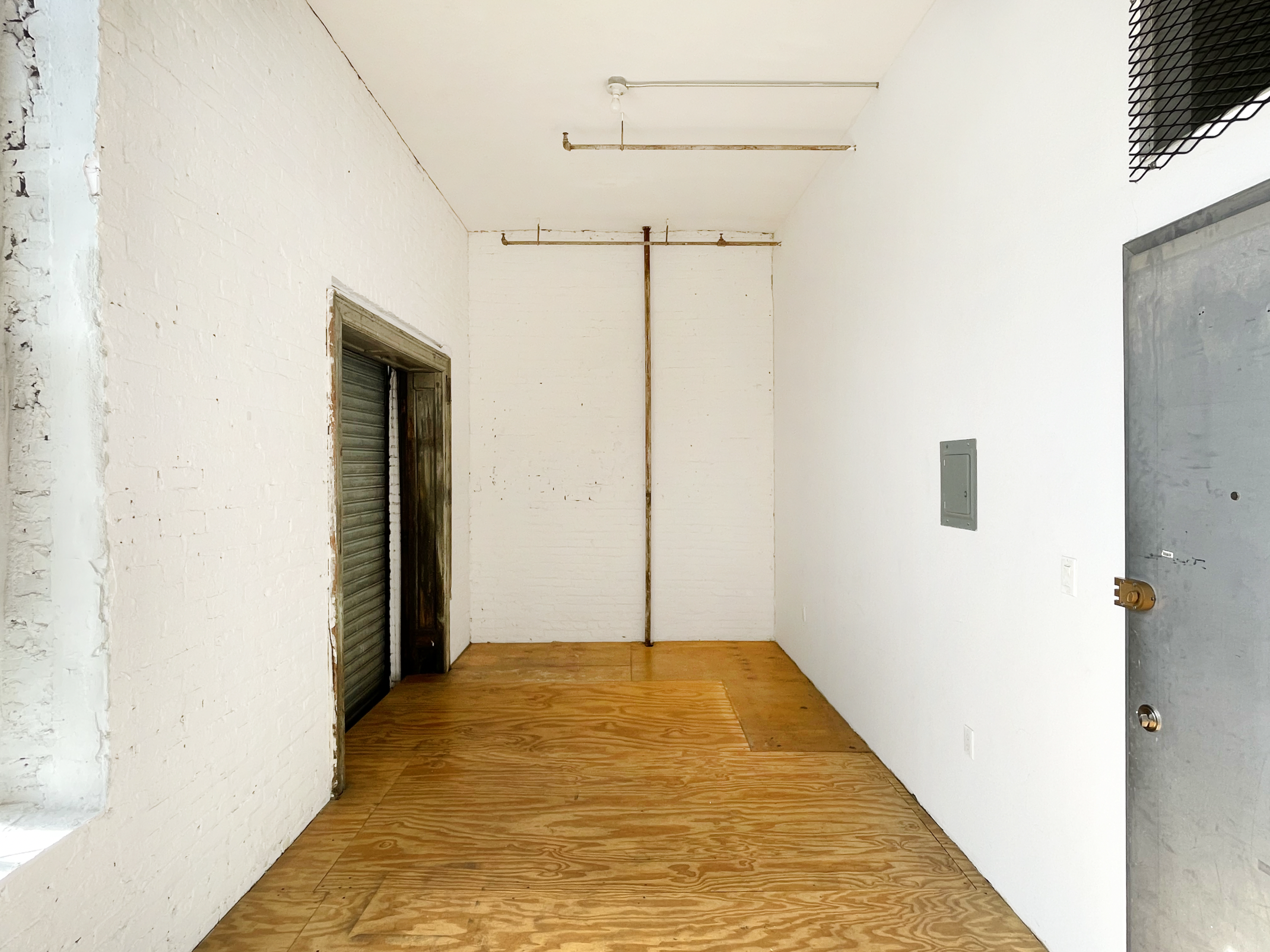 STUDIO 111: ROLLER DOOR ACCESS