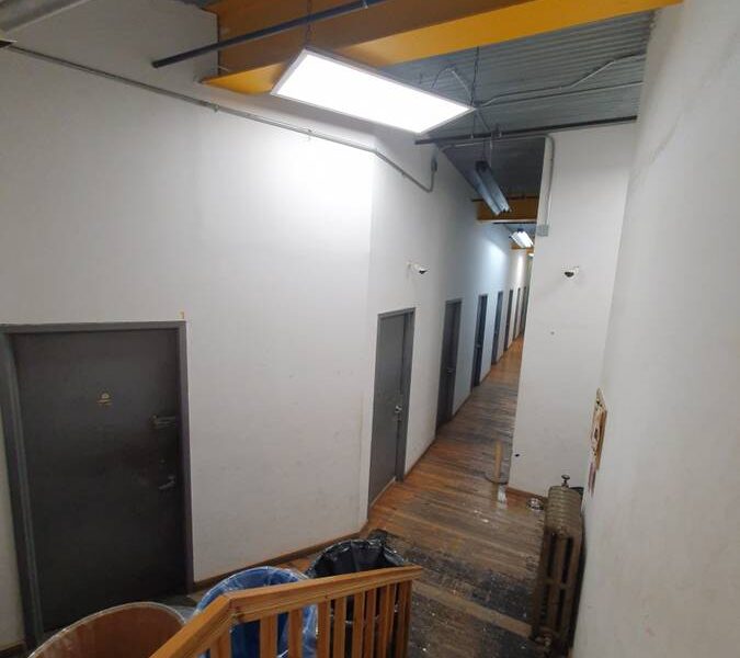 NEW ART STUDIOS - w/ PRIVATE PATIOS, Util. Incl, 1 block train, Month-to-Month - $1095-1295 (Myrtle Wyckoff L + M trains, B54, Q55)