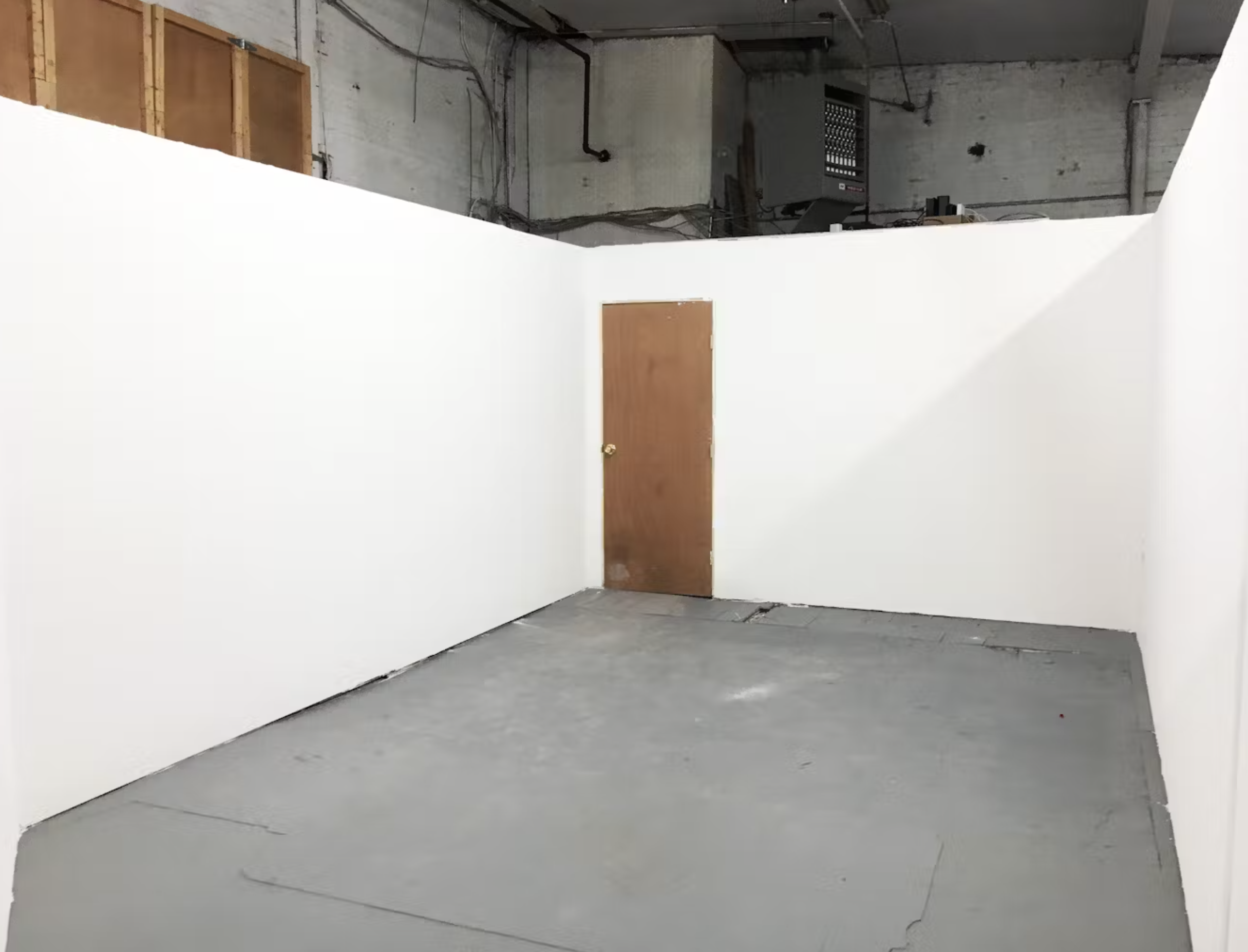 Larger Private Studio Off Halsey L