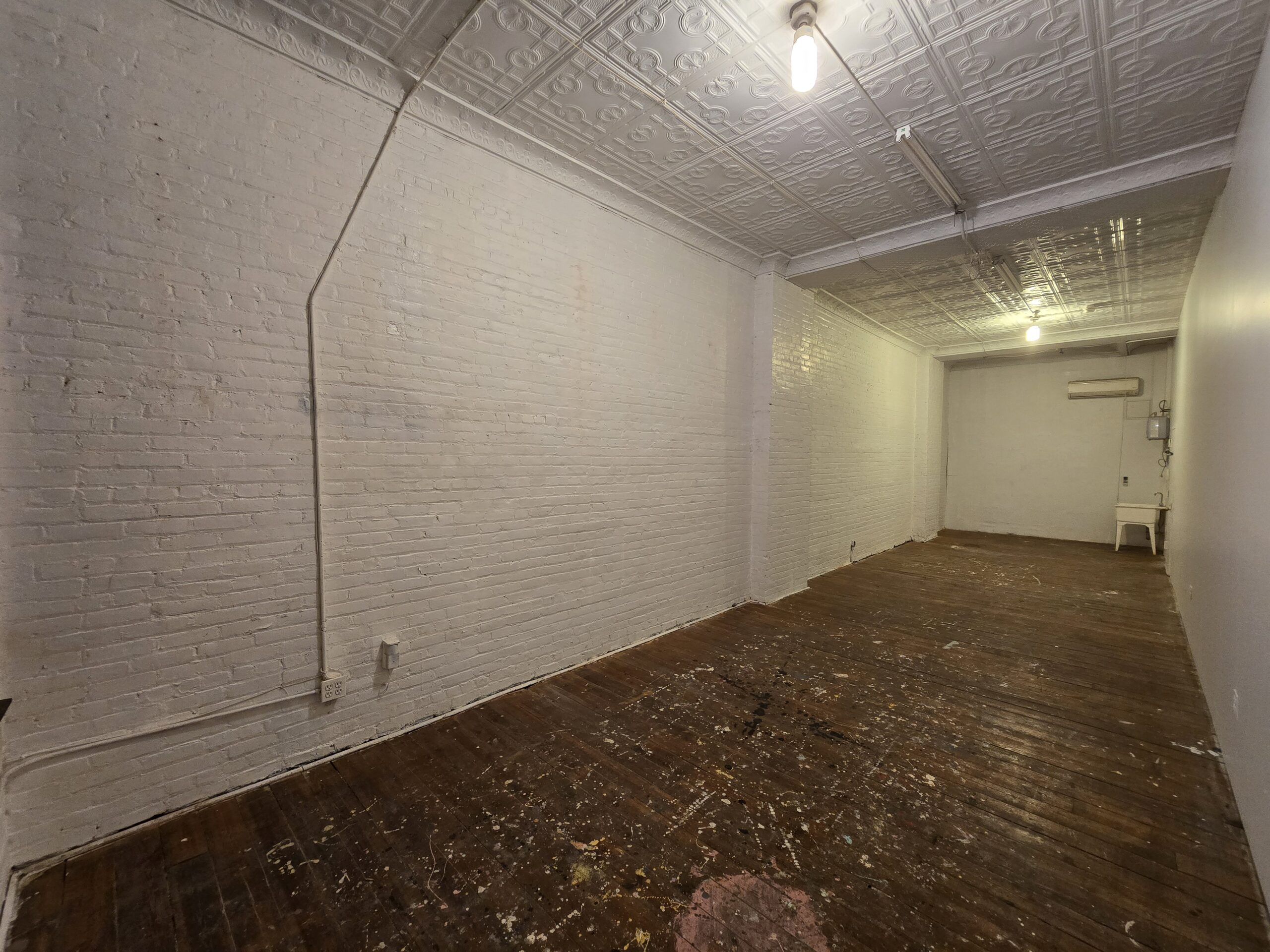 680 sf of "Industrial Loft Space Available for rent at 622 Broadway, Brooklyn NY 11206,