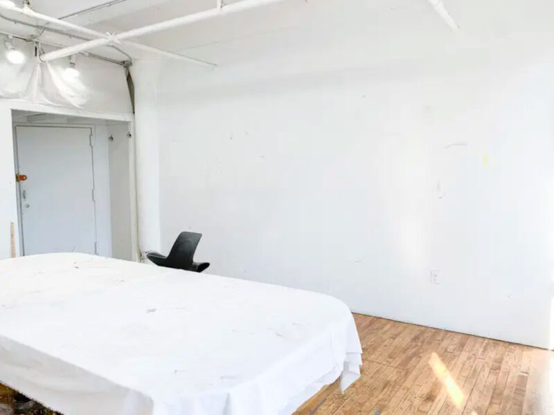 long term sublet of GEM STUDIO in iconic building in Dumbo