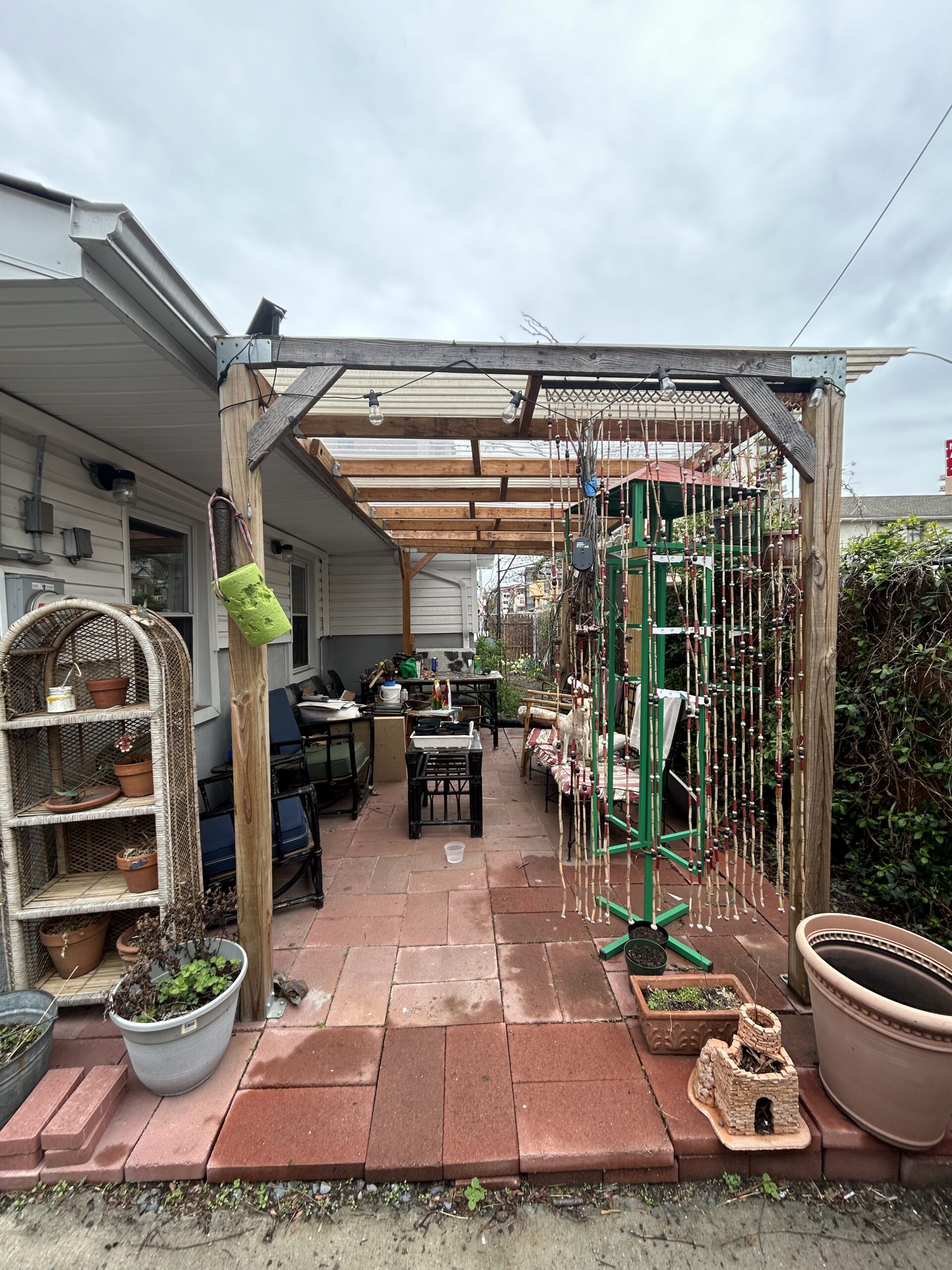 Brighton Beach Bungalow single family Artist Live/work 2 bedroom SUMMER SUBLET JUNE-SEPT