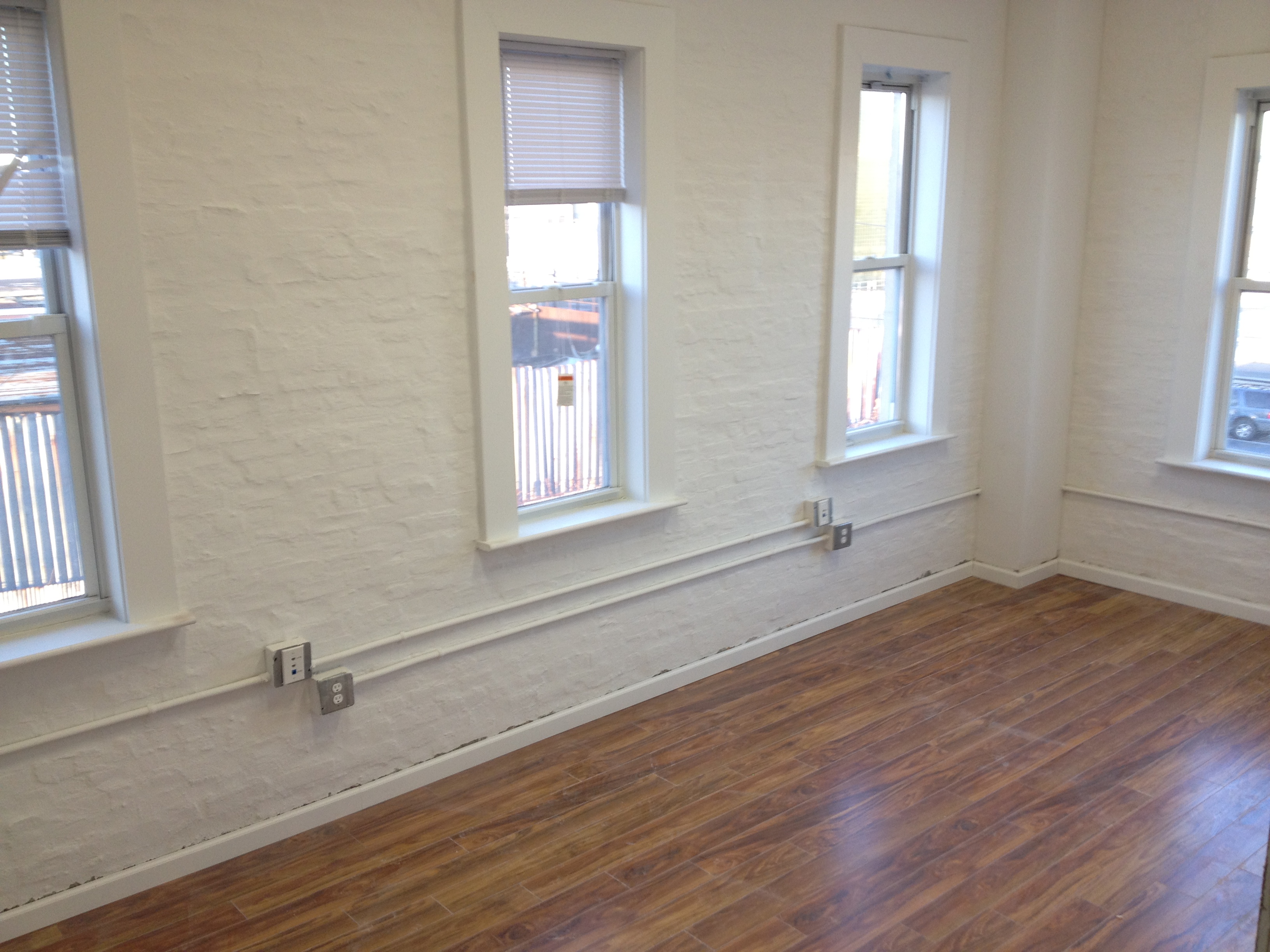 Sunny Art Studio / Office Space