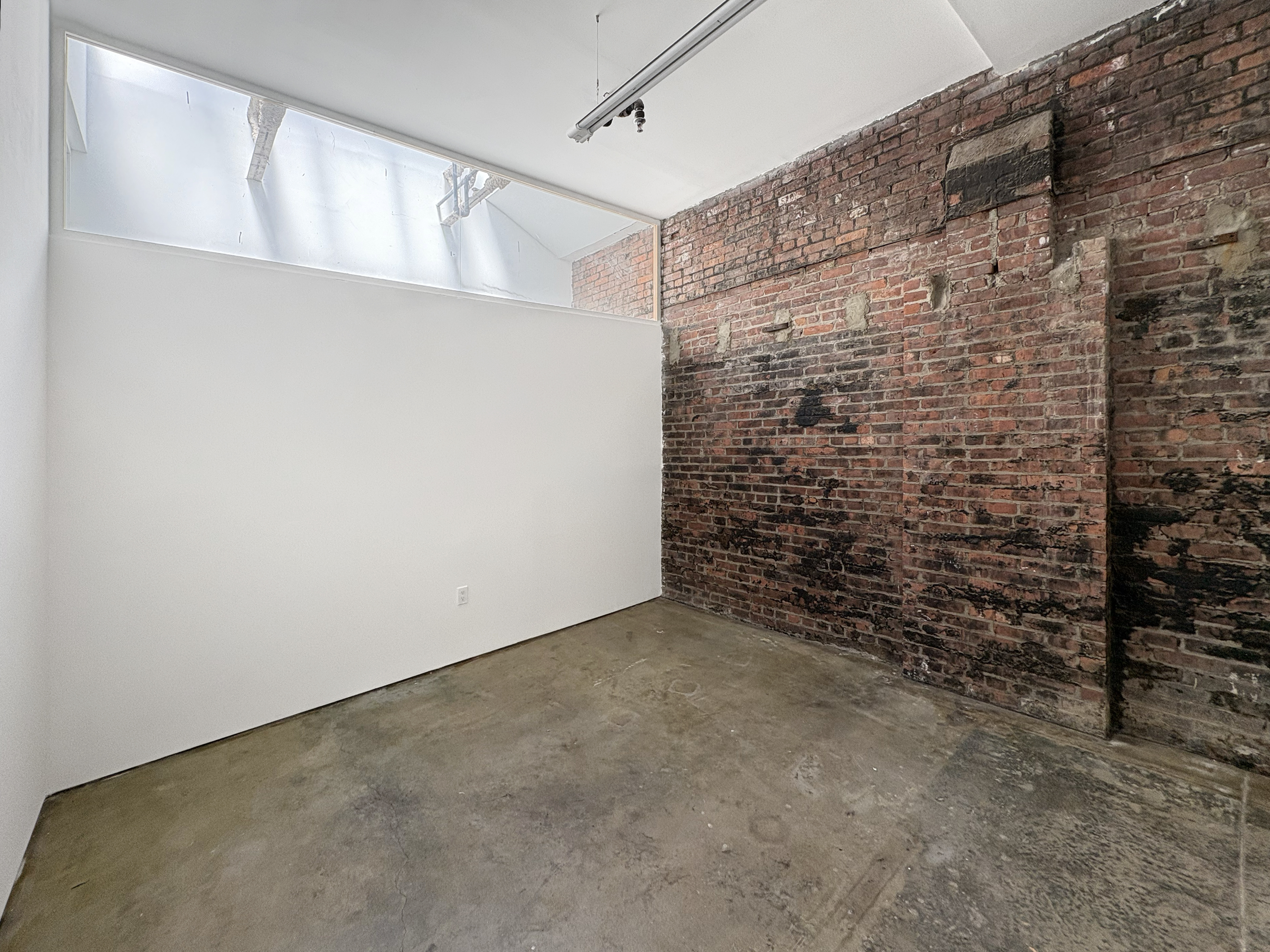 STUDIO 285: DREAM STUDIO FOR PAINTER THAT'S AFFORDABLE!