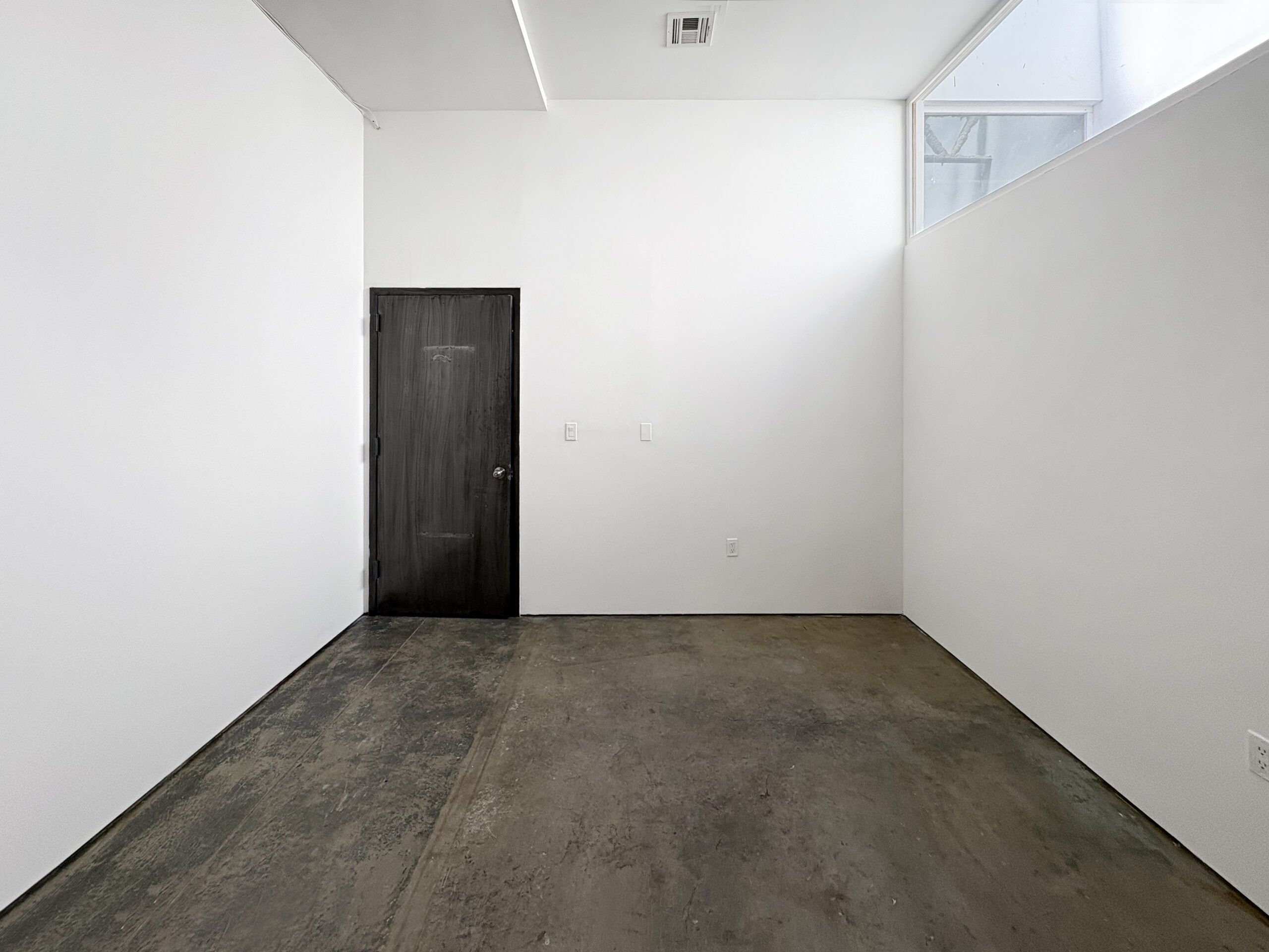 STUDIO 285: DREAM STUDIO FOR PAINTER THAT'S AFFORDABLE!