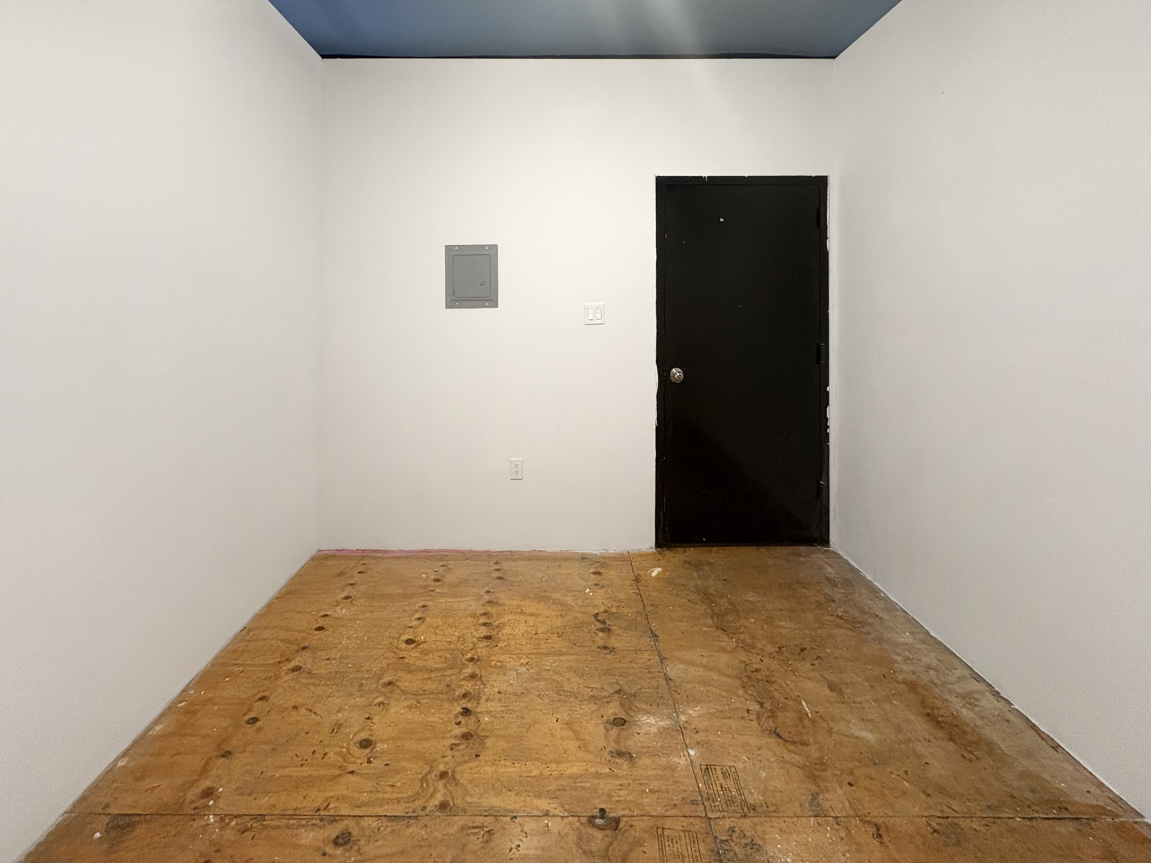 STUDIO 319: AFFORDABLE AND THE PERFECT STUDIO TO START YOUR CAREER
