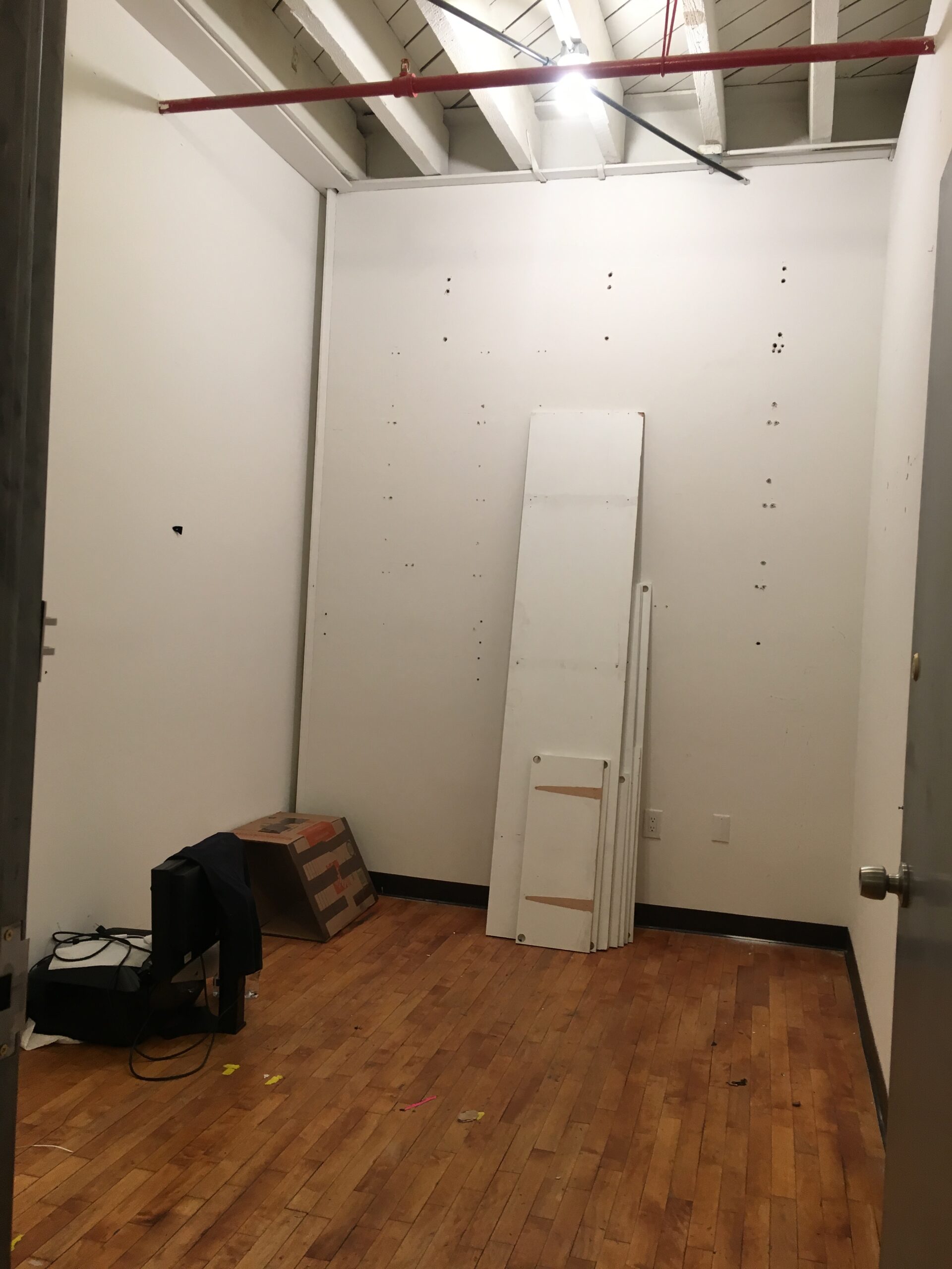 Private Interior Studio (87R #11)