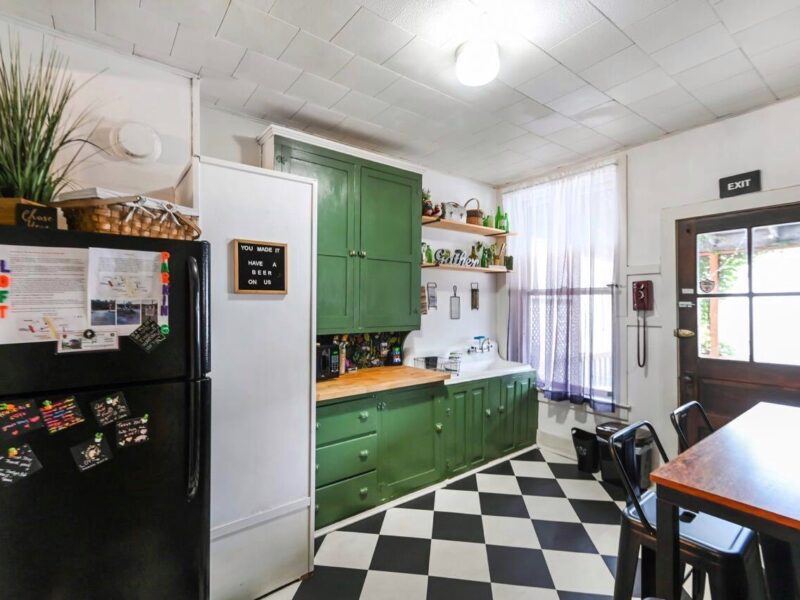 Furnished 3 bedroom retreat in the Delaware Valley