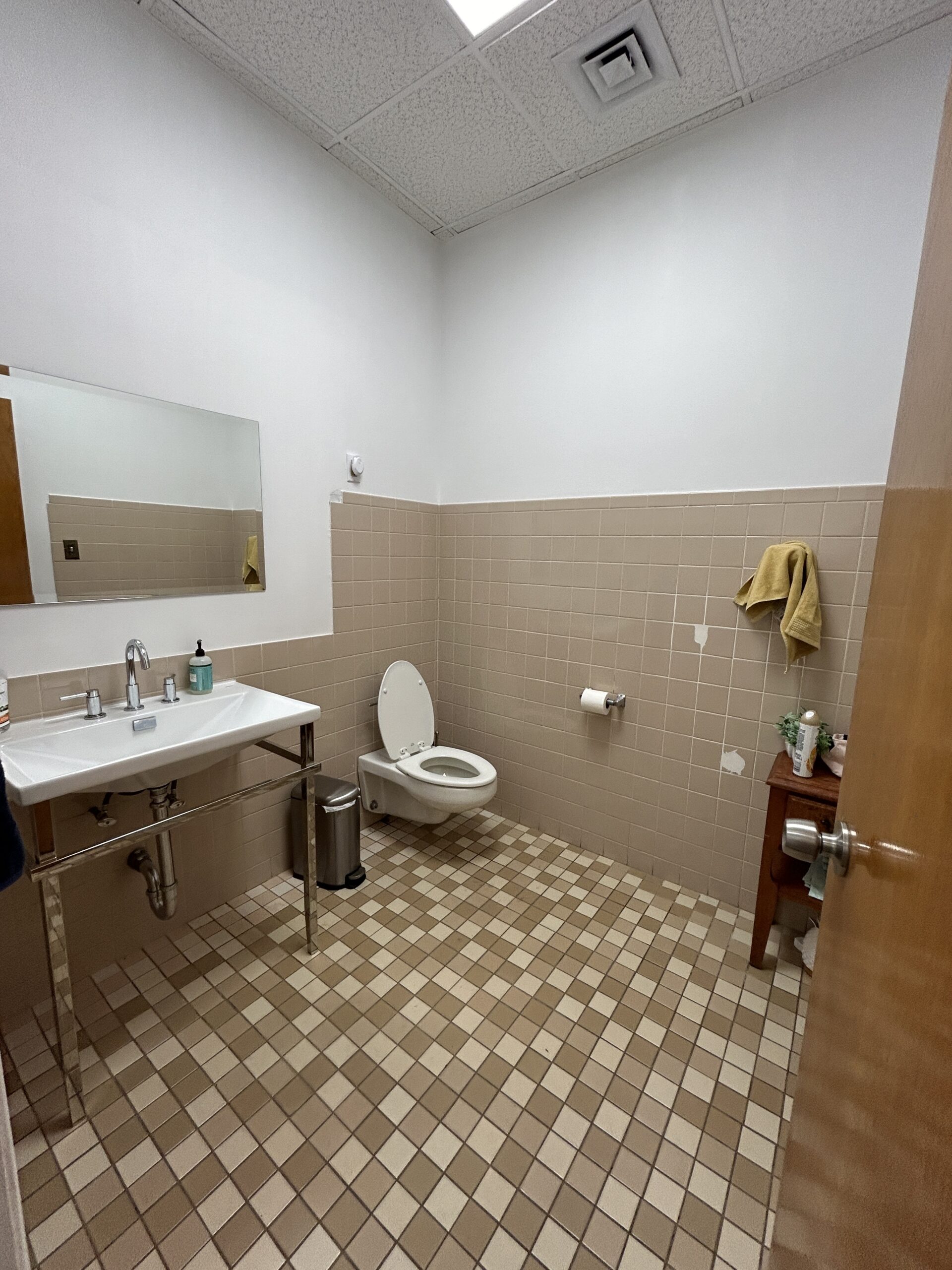July and August Studio share for sublet