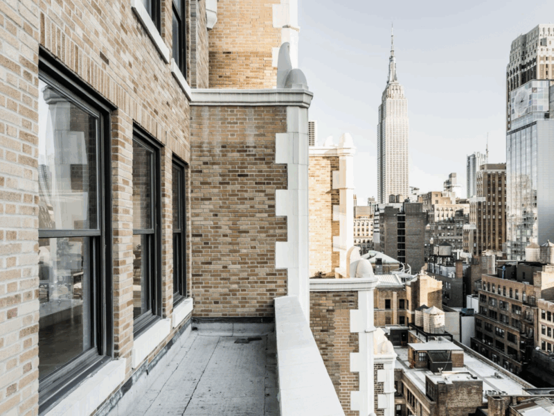 STUDIO 2433: AFFORDABLE ART STUDIO IN PRIME MIDTOWN LOCATION