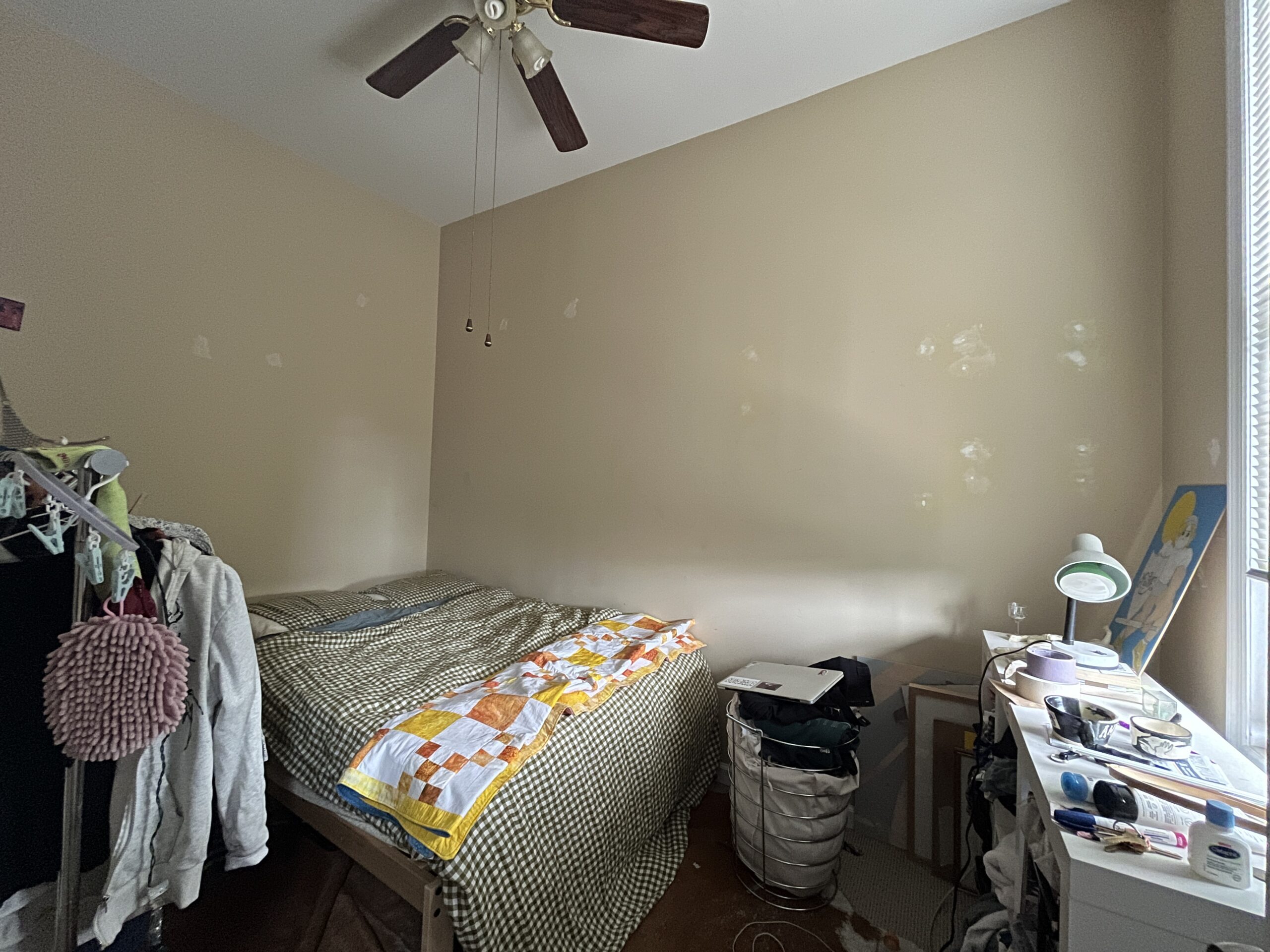 One Bedroom plus additional room available in sweet Ridgewood apartment