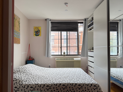 RIDGEWOOD Bright Beautiful New 1br Apt - close to L&M Train