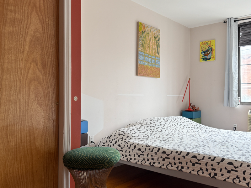 RIDGEWOOD Bright Beautiful New 1br Apt - close to L&M Train