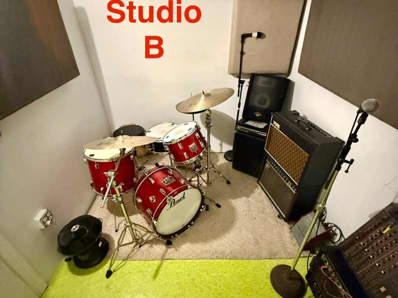 Music Rehearsal Space/Studio Timeslot Share – Bushwick, 4-5 sessions/mo (Bushwick, Brooklyn - Dekalb L / Knick M trains)