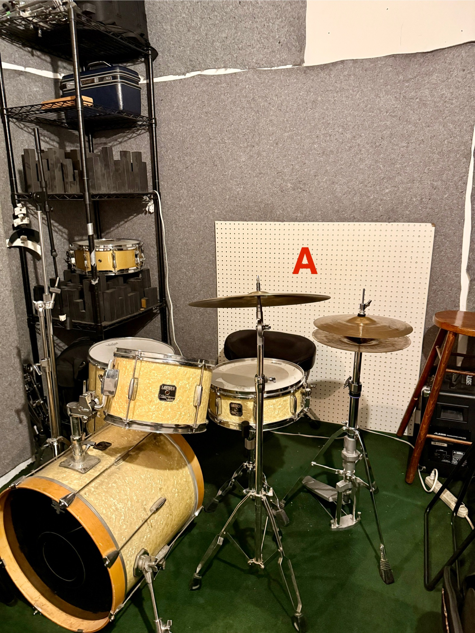 Music Rehearsal Space/Studio Timeslot Share – Bushwick, 4-5 sessions/mo (Bushwick, Brooklyn - Dekalb L / Knick M trains)