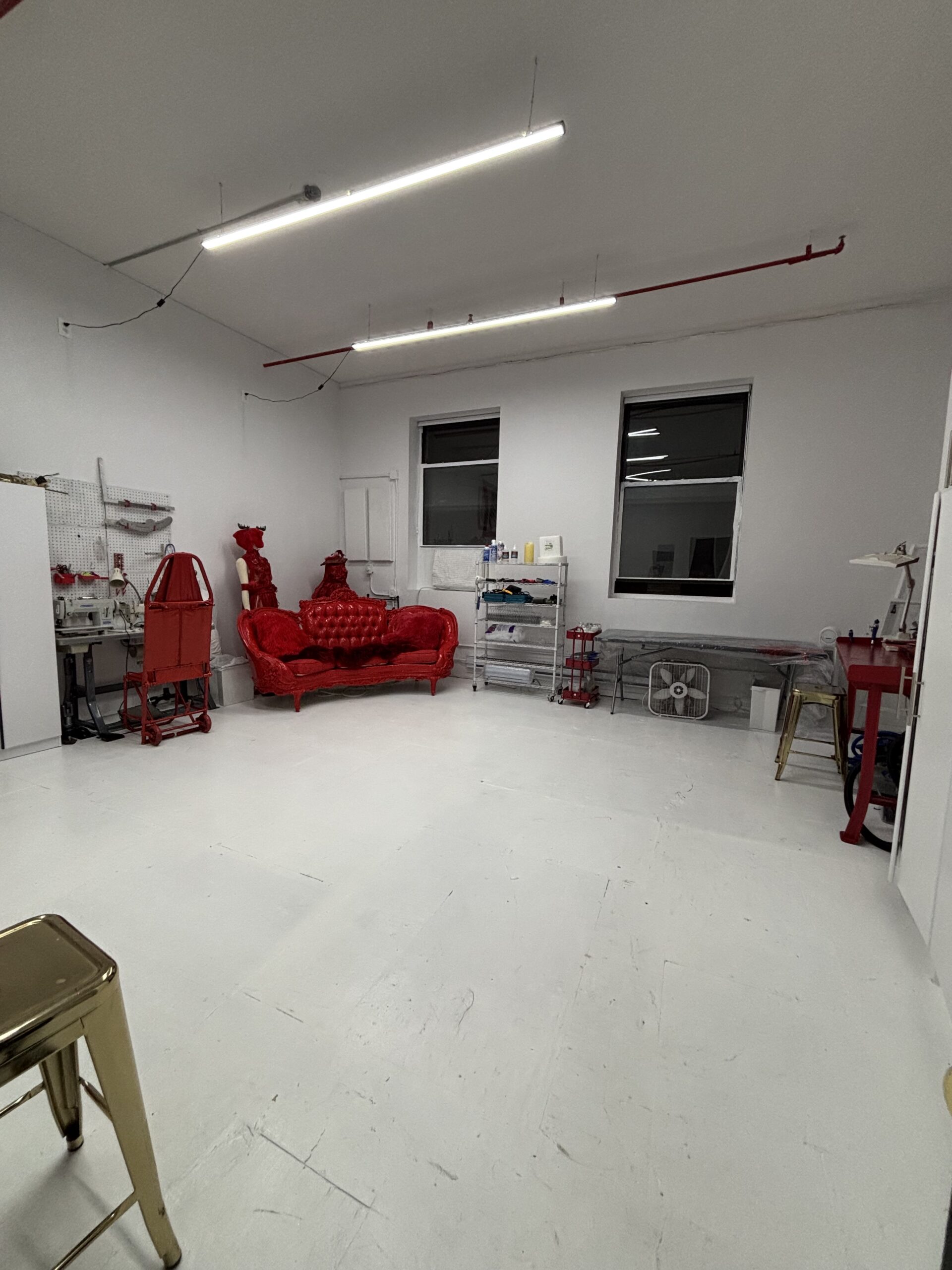 Lightly Shared Art Studio - $900/mo