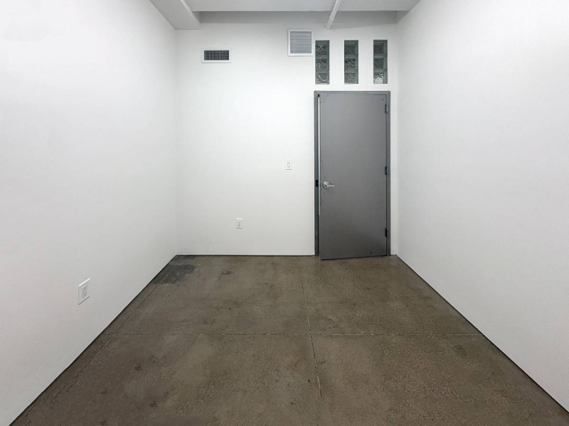 STUDIO 2449: AFFORDABLE PROFESSIONAL ART STUDIO MIDTOWN MANHATTAN