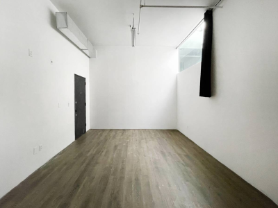 STUDIO 209: LARGE ARTIST STUDIO W NATURAL LIGHT RIDGEWOOD L TRAIN