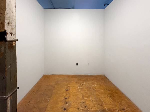STUDIO 324: BUDGET EMERGING ARTIST STUDIO BROOKLYN L TRAIN