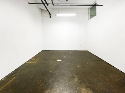 STUDIO 166: BUDGET & SPACIOUS ART STUDIO PROFESSIONAL SETTING L TRAIN