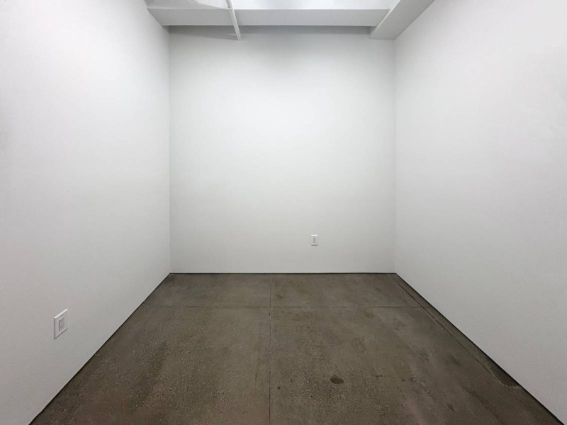 STUDIO 2449: AFFORDABLE PROFESSIONAL ART STUDIO MIDTOWN MANHATTAN