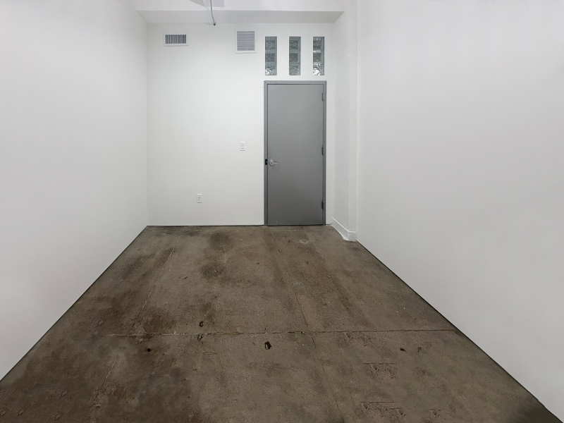 STUDIO 2426: AFFORDABLE ARTIST CREATIVE STUDIO MIDTOWN MANHATTAN