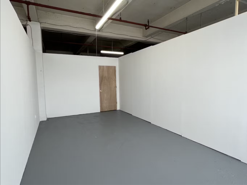 Sunny South Facing Workspace - Bushwick/Ridgewood