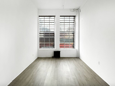 STUDIO 103: BRIGHT ART STUDIO W LARGE WINDOWS BROOKLYN L TRAIN
