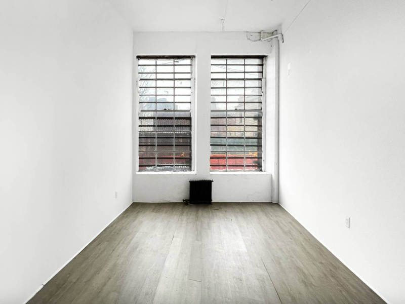 STUDIO 103: BRIGHT ART STUDIO W LARGE WINDOWS BROOKLYN L TRAIN