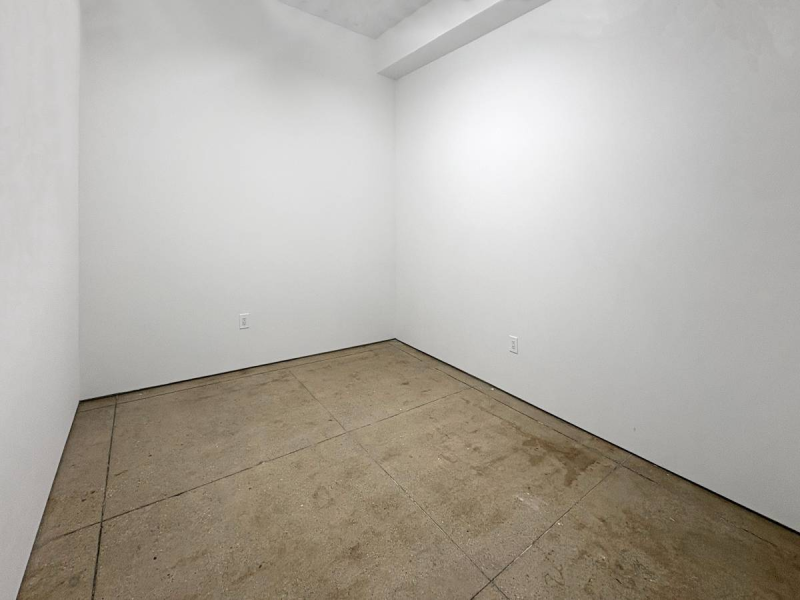 STUDIO 2452: BUDGET & PROFESSIONAL ART STUDIO MIDTOWN MANHATTAN