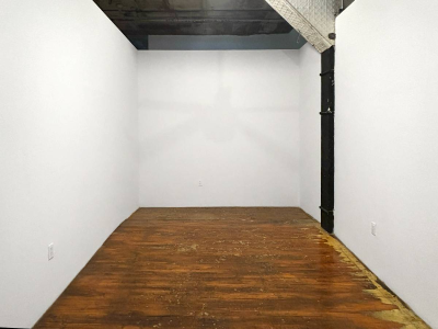 STUDIO 118: SPACIOUS ART STUDIO W WOODEN FLOOR & WHITE WALL