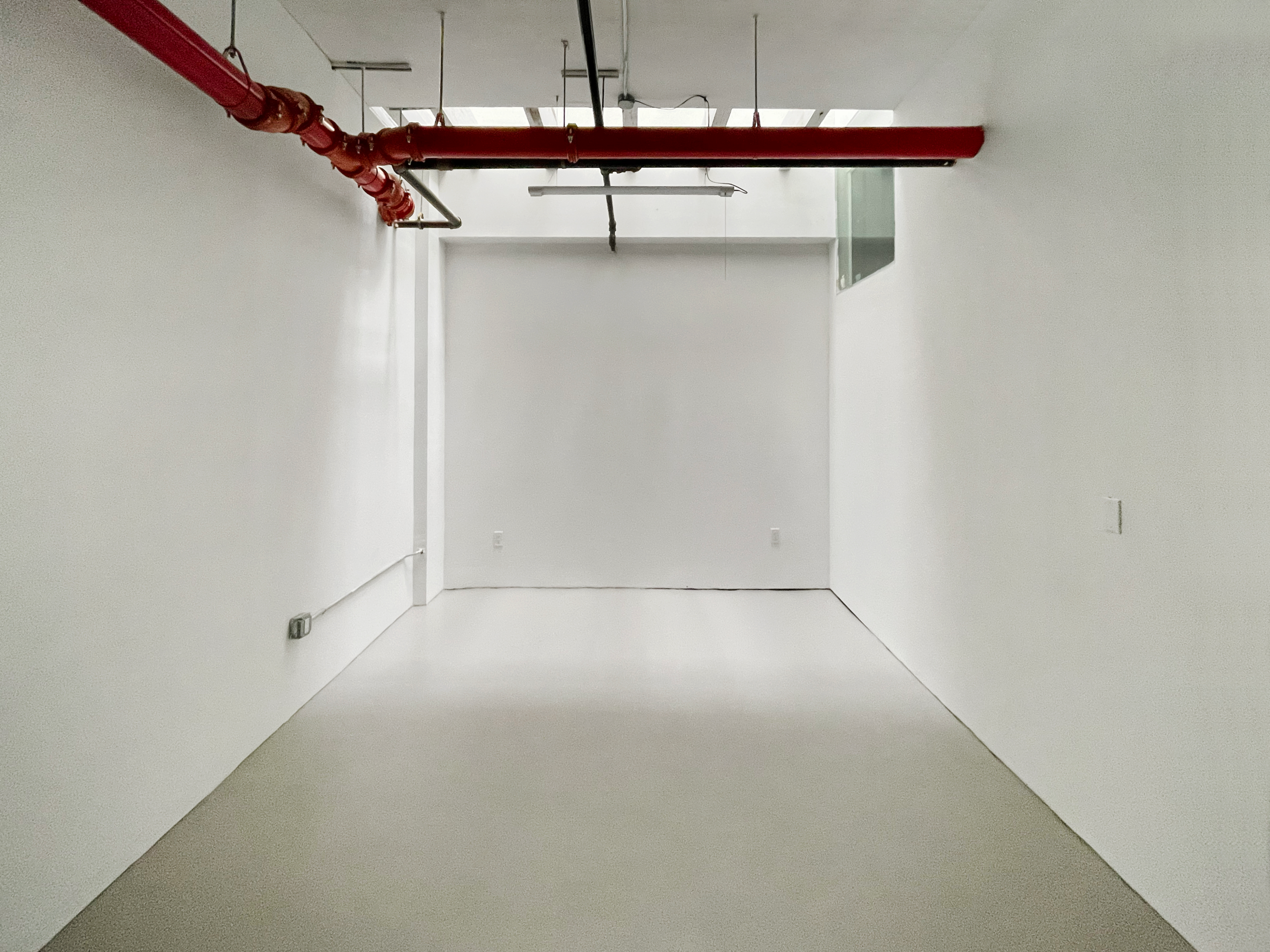 STUDIO 160: FLEXIBLE CREATIVE STUDIO W CONCRETE FLOORS & 24/7 ACCESS