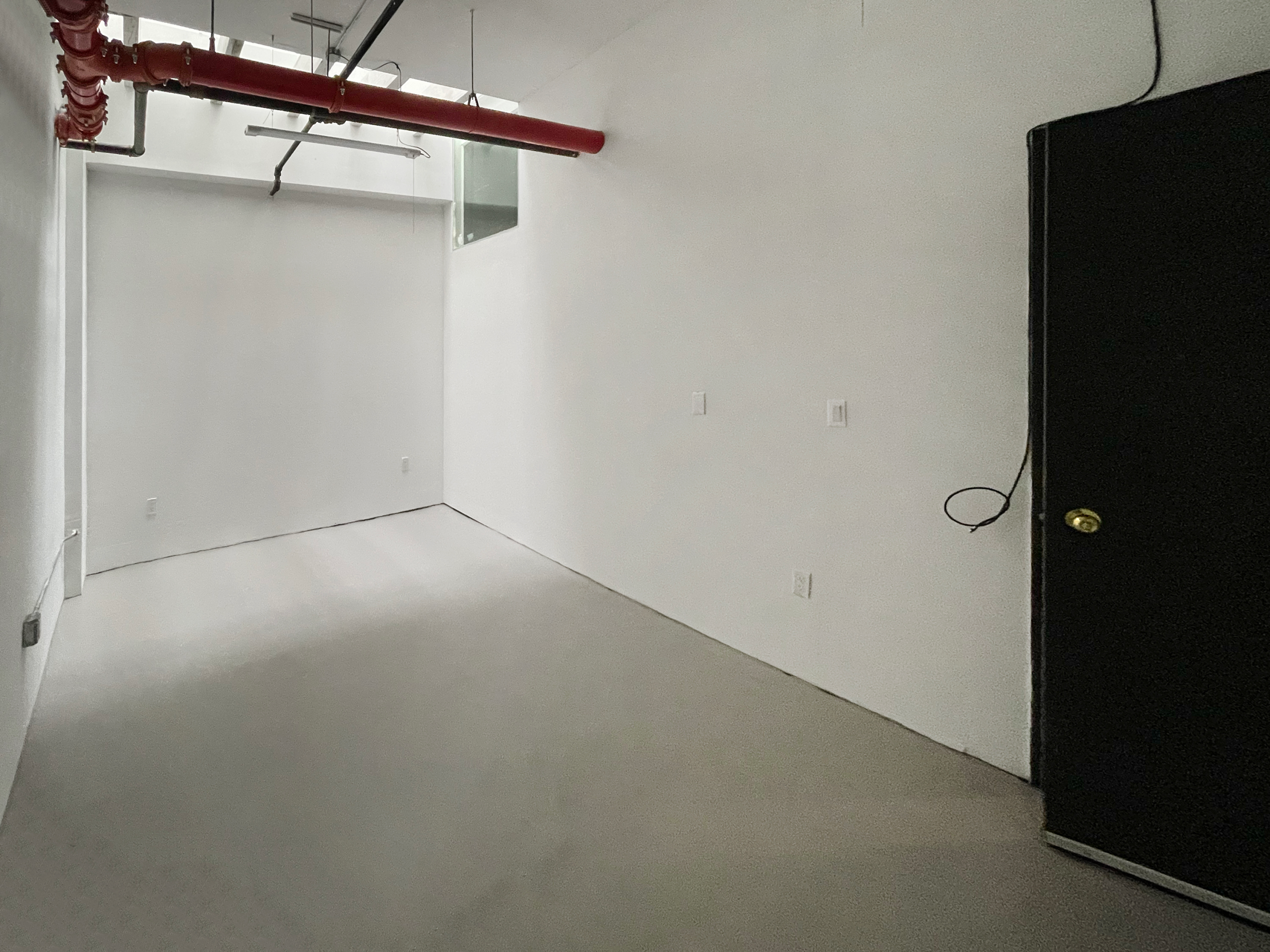 STUDIO 160: FLEXIBLE CREATIVE STUDIO W CONCRETE FLOORS & 24/7 ACCESS