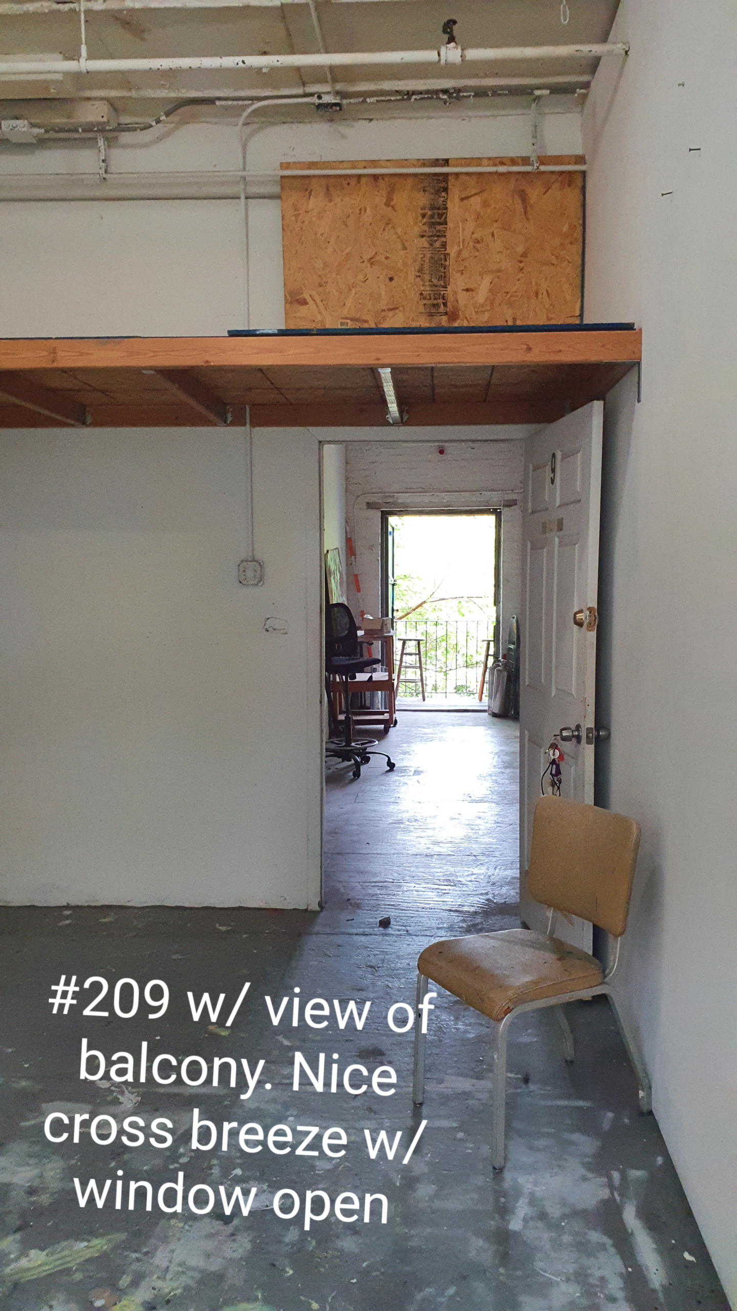 Bushwick ART STUDIO, Utilities incl, 190 sq ft, 6-month min term (Bushwick - Morgan/Jefferson L, Myrtle/Broadway J/M)