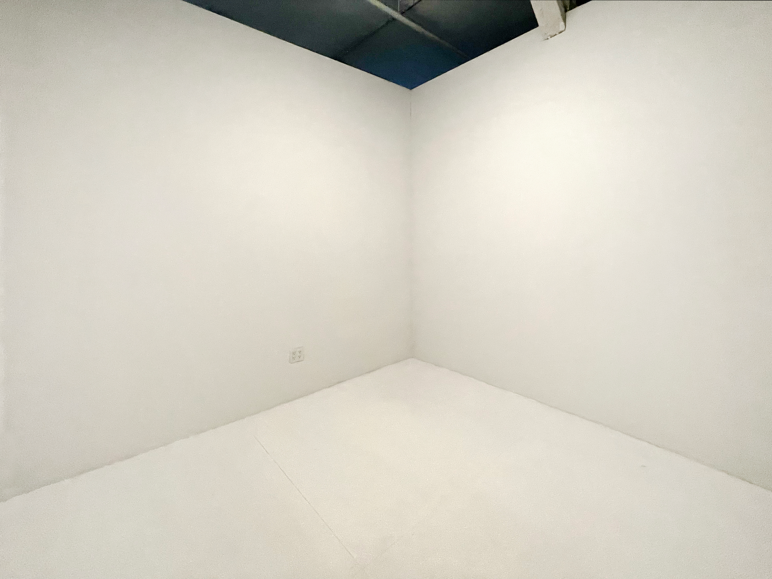 STUDIO 423: BUDGET FRIENDLY STARTER STUDIO HISTORIC BROOKLYN BUILDING