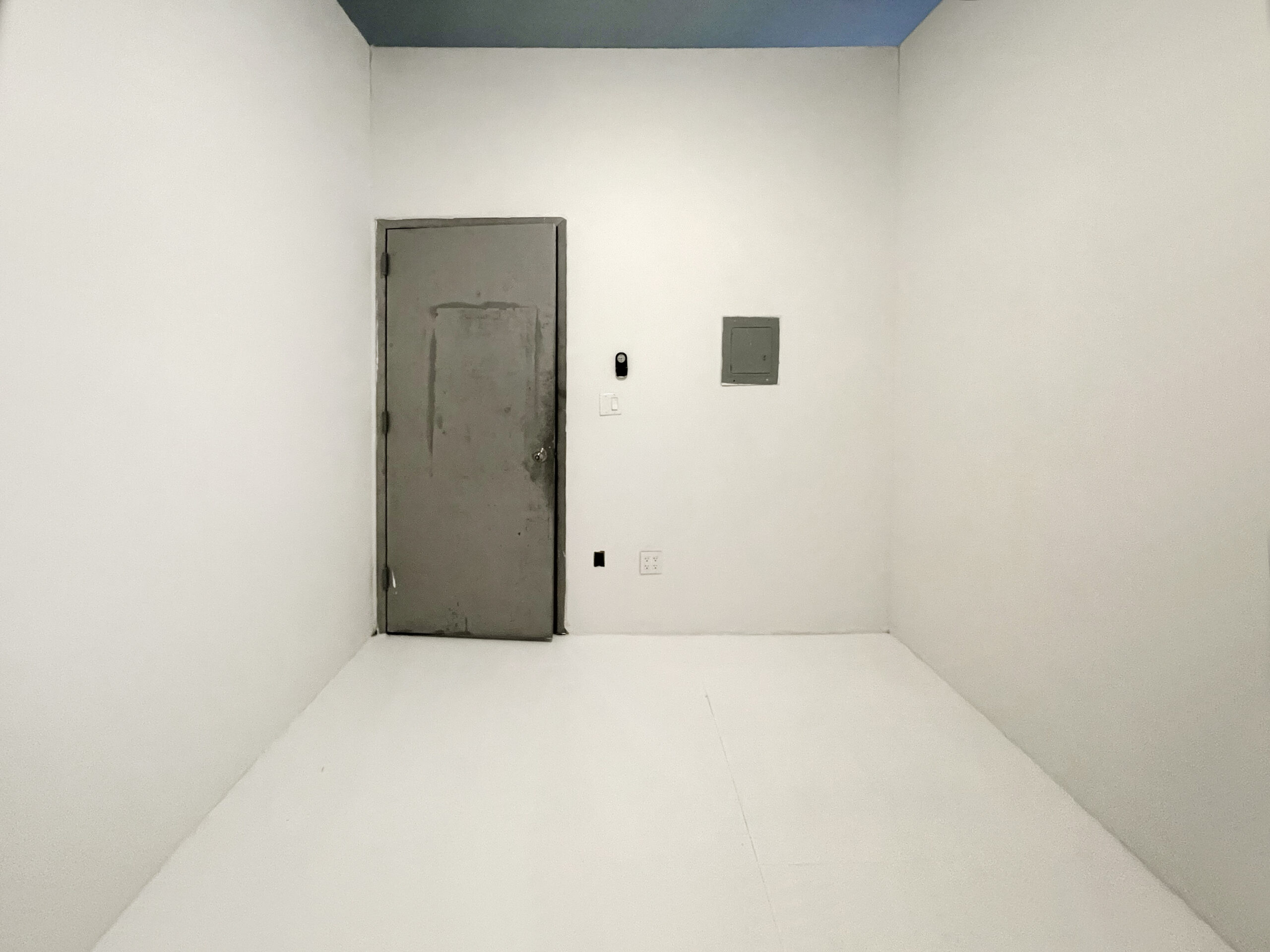 STUDIO 423: BUDGET FRIENDLY STARTER STUDIO HISTORIC BROOKLYN BUILDING